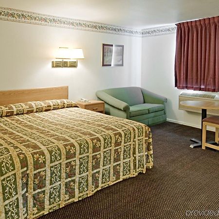 Americas Best Value Inn Mckinney Ruang foto