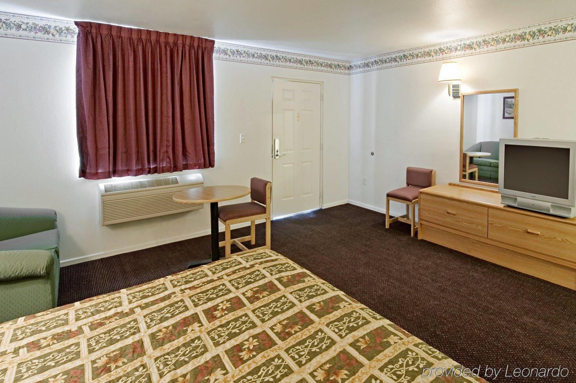 Americas Best Value Inn Mckinney Bagian luar foto