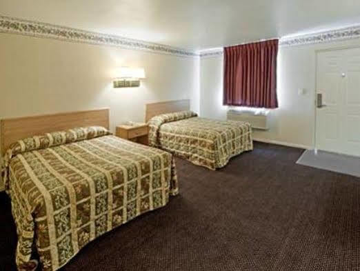 Americas Best Value Inn Mckinney Bagian luar foto
